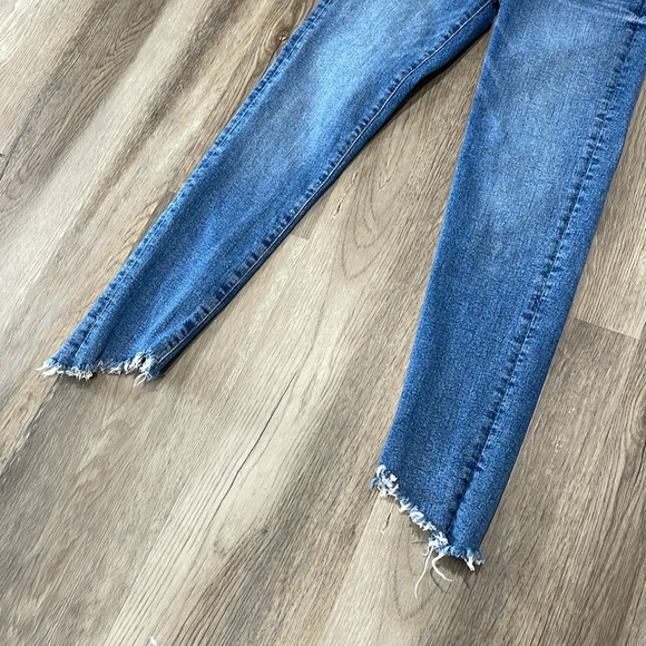 Zara Denim ankle jeans size 4 raw hem medium wash blue - Picture 3 of 15